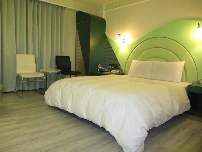 Golden Phoenix Hotel Kaohsiung Buitenkant foto