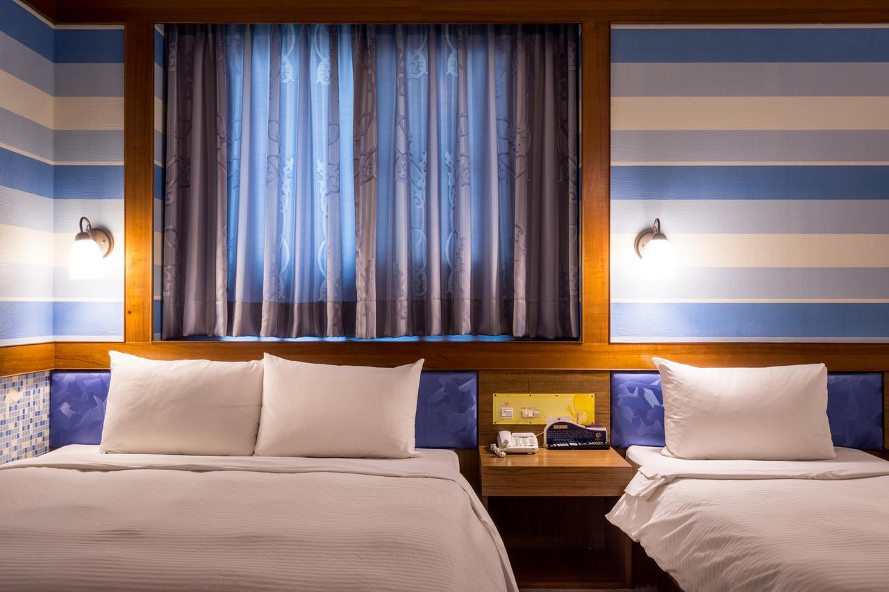 Golden Phoenix Hotel Kaohsiung Buitenkant foto