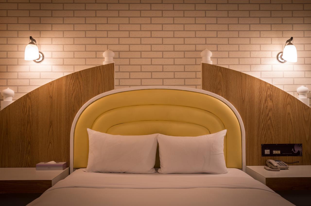Golden Phoenix Hotel Kaohsiung Buitenkant foto