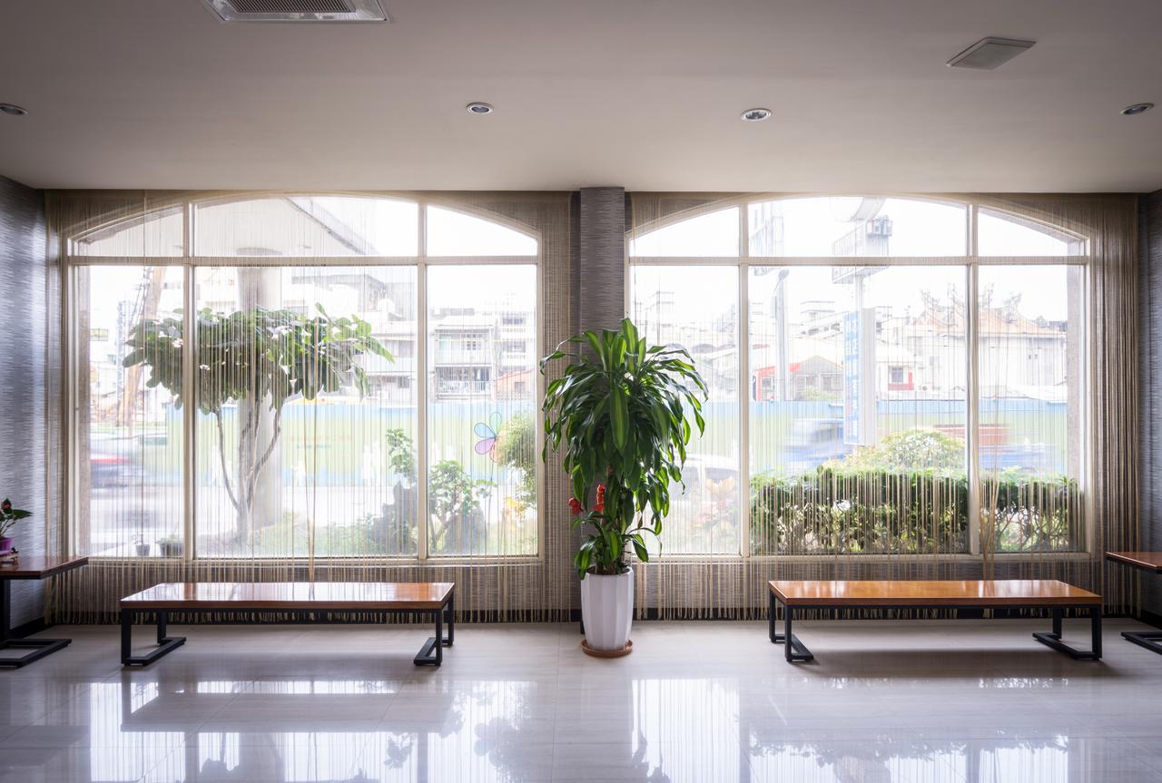 Golden Phoenix Hotel Kaohsiung Buitenkant foto