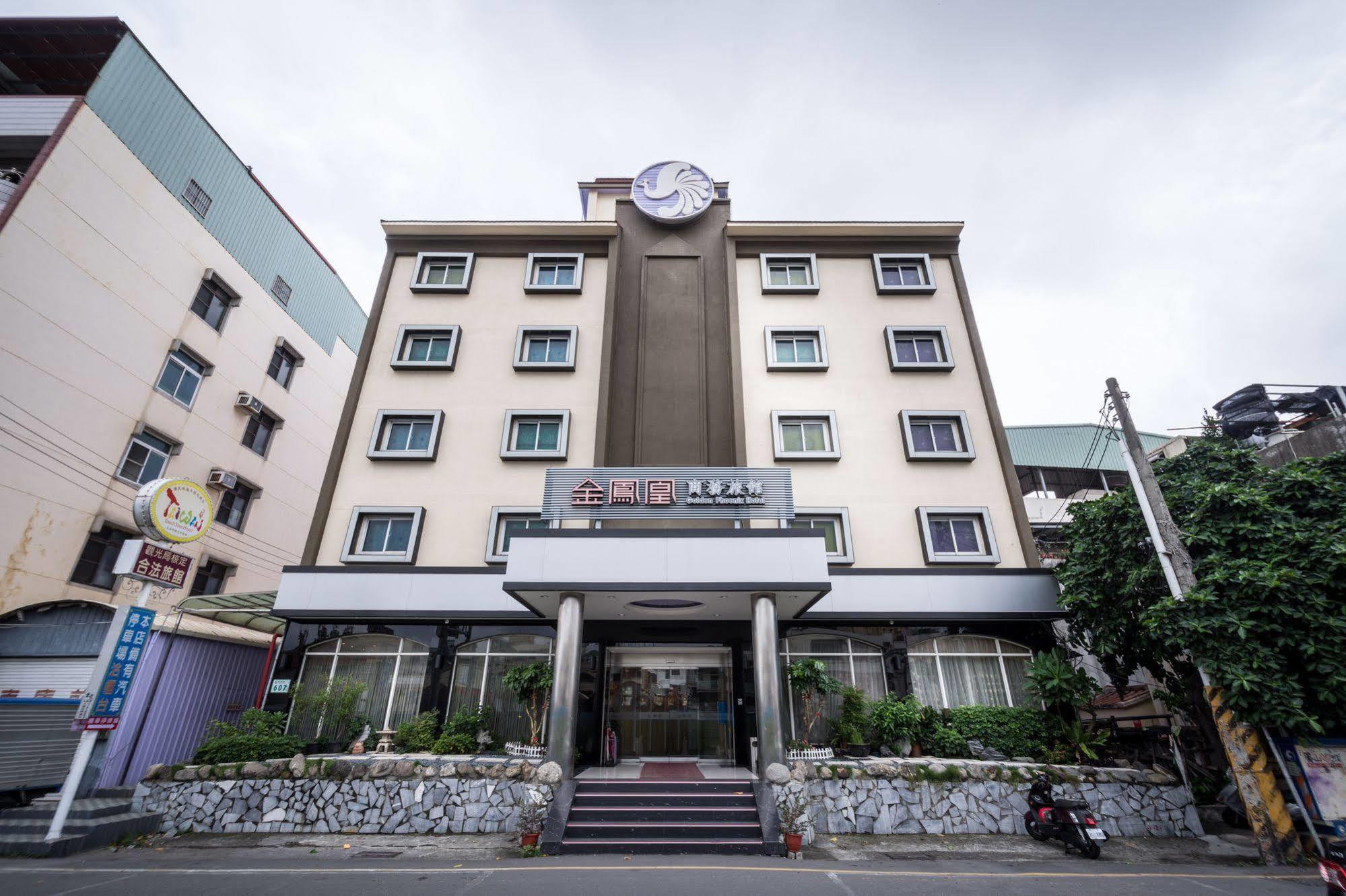 Golden Phoenix Hotel Kaohsiung Buitenkant foto